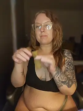 TattedMamaXOXO online show from April 11, 7:28 pm