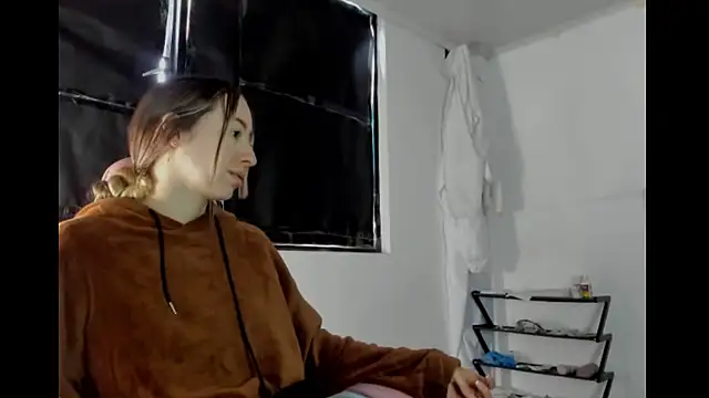 ScarlettKai online show from July 5, 1:28 pm