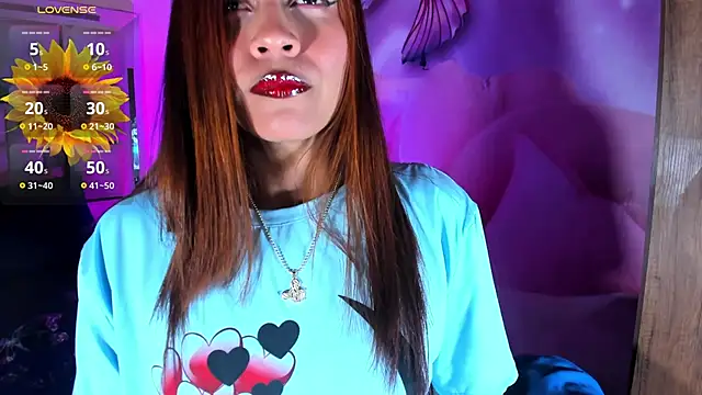 emili clark online show from November 20, 4:13 am