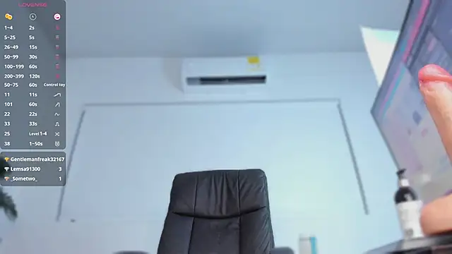 Ayha khalaf online show from October 5, 3:22 am