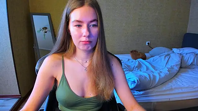 EmilyPaw online show from February 8, 10:08 am