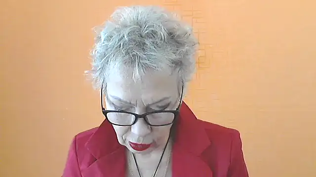 Snapshot of NessyJenixs chatting on October 22, 7:02 am NessyJenixs online show from October 22, 7:02 am