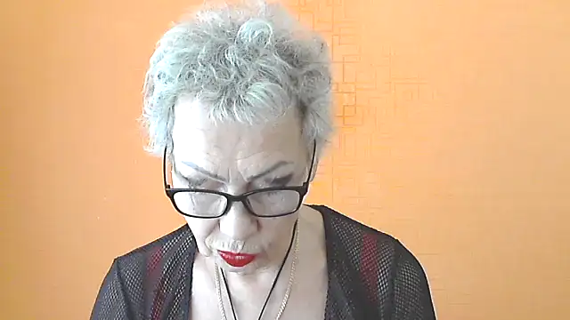 Snapshot of NessyJenixs chatting on October 29, 7:12 am NessyJenixs online show from October 29, 7:12 am