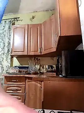 Laura Kiss online show from February 28, 7:02 pm