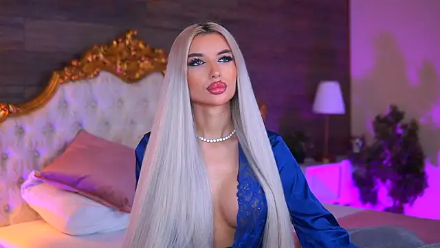 Juicy Jessye online show from December 13, 8:48 pm