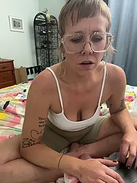 I am babydoll online show from March 9, 7:22 am