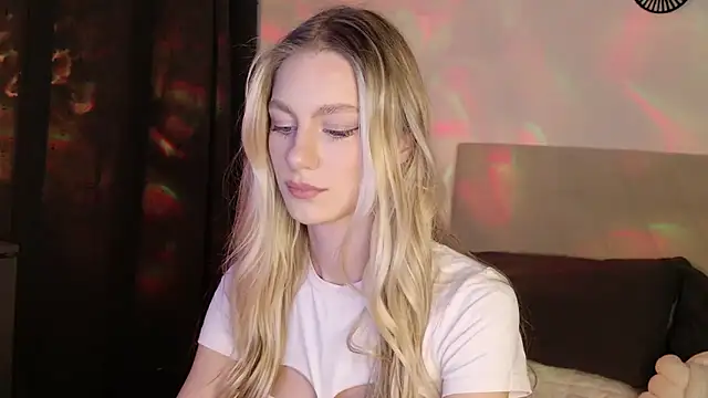 GabriellaOlsen online show from March 4, 5:30 pm