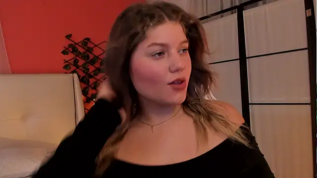 alaia greyy online show from March 25, 1:03 pm