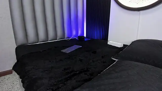 Martshall09 online show from October 22, 10:04 pm