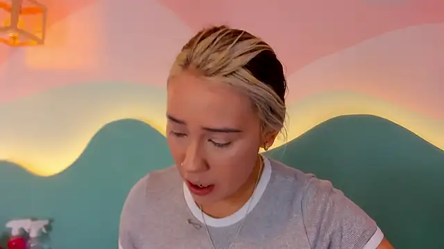 Lannajansen online show from January 8, 4:11 pm