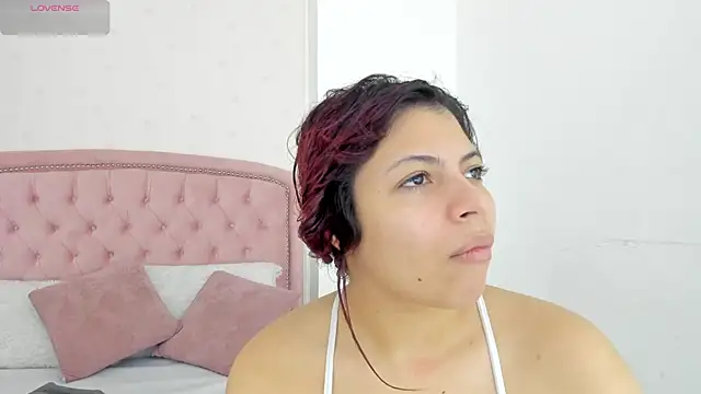 Kendall  Fox online show from November 24, 7:10 am