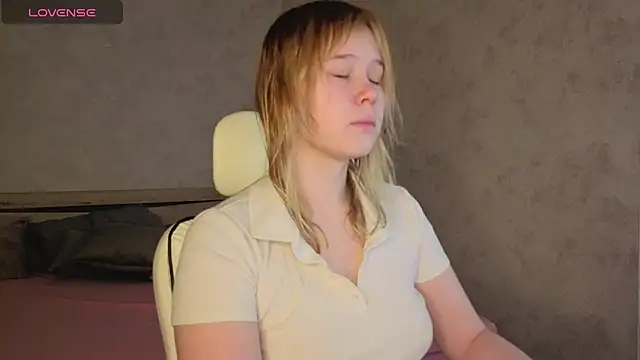 Amy Kimberlly online show from November 12, 11:58 pm