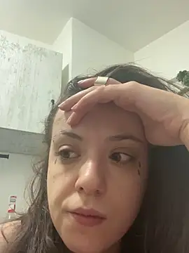 bunnythetailor online show from November 27, 4:10 pm