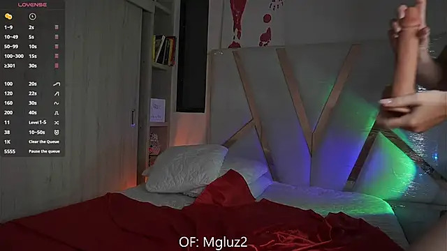 Snapshot of Megancute2_ chatting on October 19, 7:38 pm Megancute2  online show from October 19, 7:38 pm