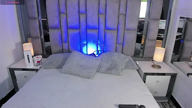 Bonet iris online show from April 13, 7:14 pm