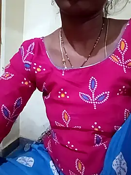 Snapshot of TeluguammayiMahi chatting on September 13, 1:57 am TeluguammayiMahi online show from September 13, 1:57 am