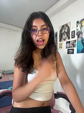 LiLy kIndly online show from April 18, 7:58 pm