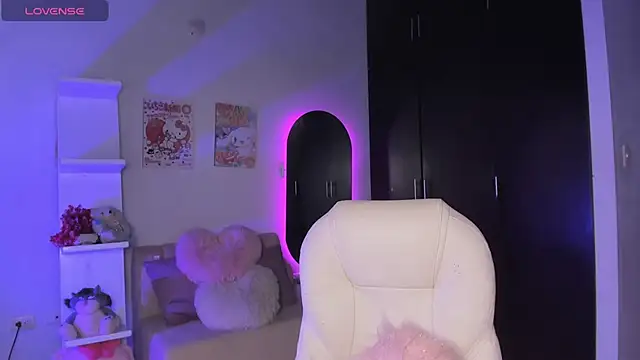 sabrinamoonie online show from November 10, 2:56 pm