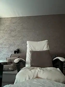 LillySquirtShot online show from May 24, 11:14 pm