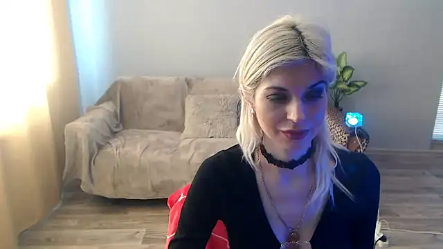 SexyBeatriice online show from March 30, 9:09 am