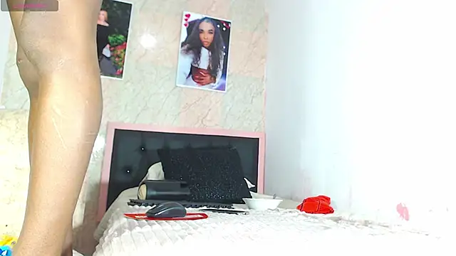 k stormi  online show from November 20, 1:17 am