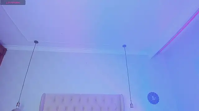 amanda29 online show from March 6, 8:15 pm