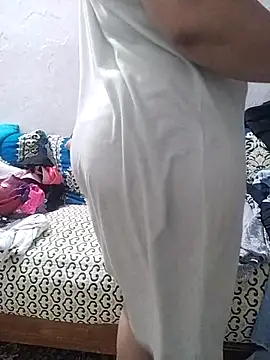 Snapshot of pora-34 chatting on October 21, 8:02 pm pora-34 online show from October 21, 8:02 pm