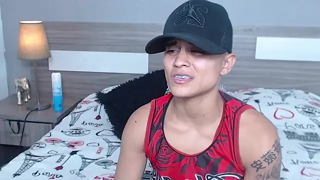 Liiamthompson online show from October 10, 11:31 pm