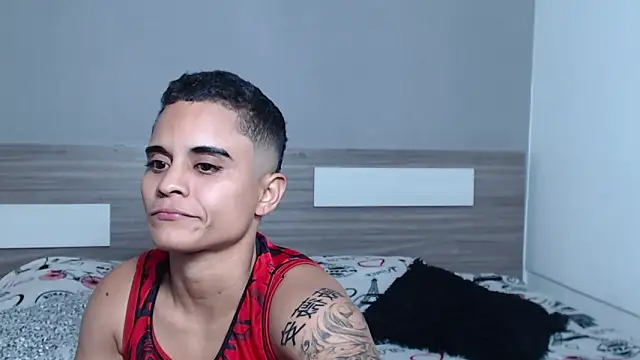 Liiamthompson online show from October 9, 11:20 pm