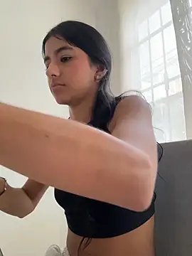 eva roseee online show from April 16, 9:39 pm