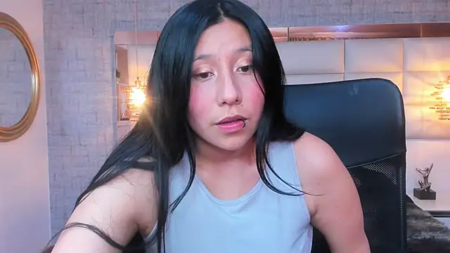 Nohemi louse online show from November 22, 7:49 pm