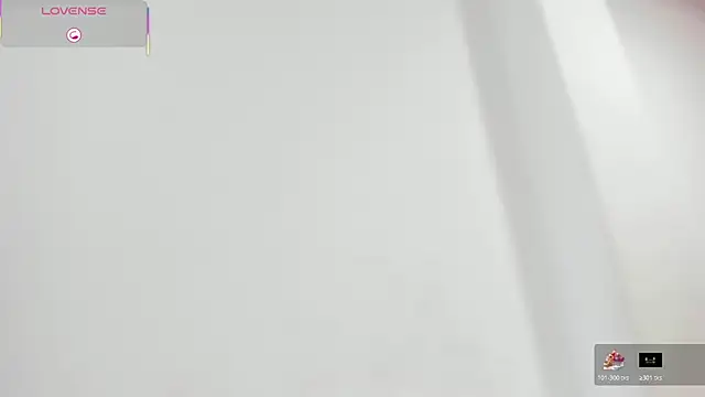 Annyrosee online show from October 29, 8:33 pm