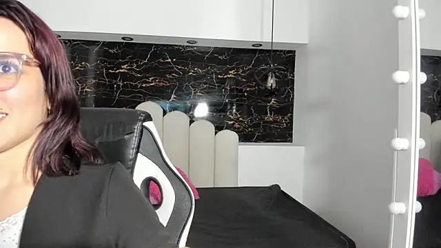 Annyrosee online show from January 13, 8:24 pm