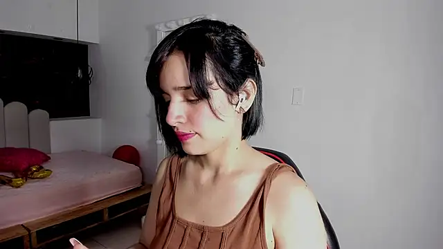 Annyrosee online show from February 19, 8:40 pm