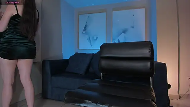 BeccaBaxter online show from April 11, 8:23 pm