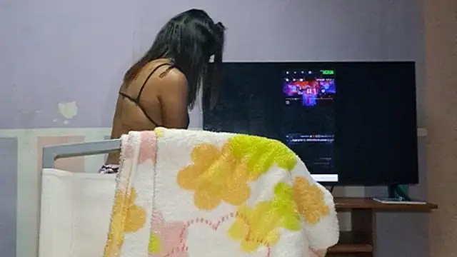 Snapshot of kyliebigboobs chatting on October 19, 3:52 am kyliebigboobs online show from October 19, 3:52 am