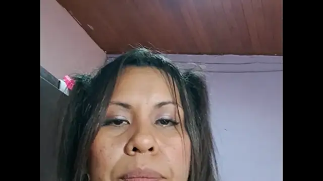 Snapshot of kyliebigboobs chatting on October 21, 9:30 pm kyliebigboobs online show from October 21, 9:30 pm