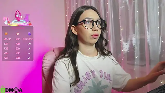 Snapshot of Arianahot777 chatting on September 9, 8:30 pm Arianahot777 online show from September 9, 8:30 pm