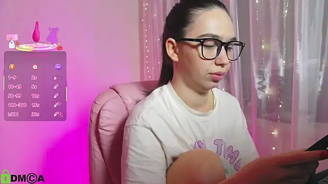 Snapshot of Arianahot777 chatting on September 14, 2:20 am Arianahot777 online show from September 14, 2:20 am