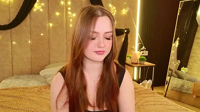 Kendra Parlow online show from March 8, 2:04 am