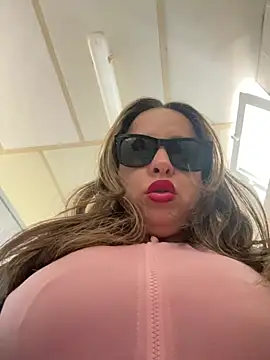 laarti online show from April 16, 7:30 am