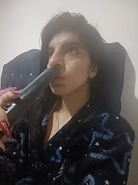 Ariell Kieran online show from July 15, 10:31 am