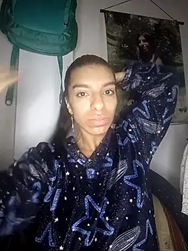 Ariell Kieran online show from October 12, 6:05 am