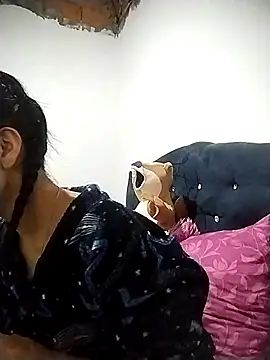 Ariell Kieran online show from July 12, 9:43 am