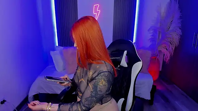 thewhitegoddess online show from November 10, 4:18 am