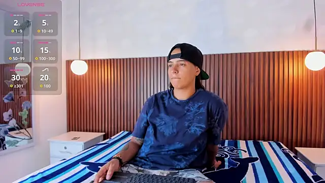 Liiam smith  online show from October 2, 7:19 pm