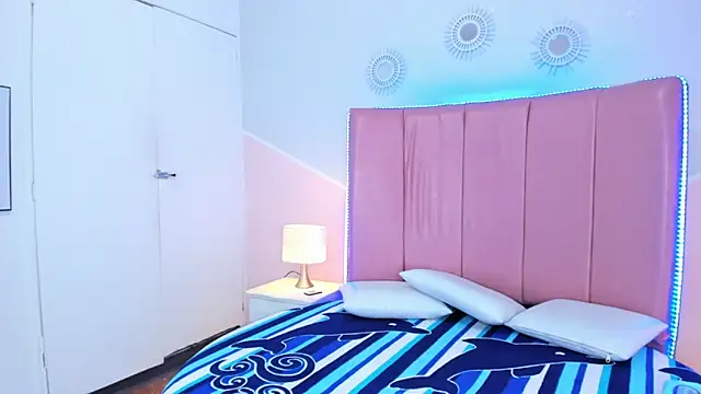 Liiam smith  online show from December 14, 12:22 pm