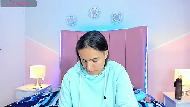 Liiam smith  online show from January 5, 5:27 pm