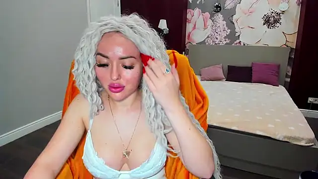 Snapshot of MissisCaty chatting on September 17, 9:57 pm MissisCaty online show from September 17, 9:57 pm