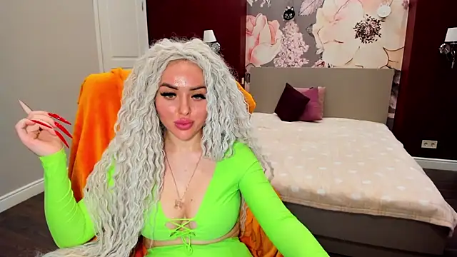 Snapshot of MissisCaty chatting on September 11, 6:52 pm MissisCaty online show from September 11, 6:52 pm